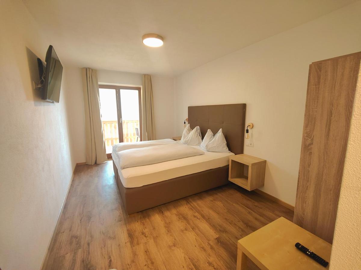 Schlossberg San Leonardo in Passiria Chambre photo