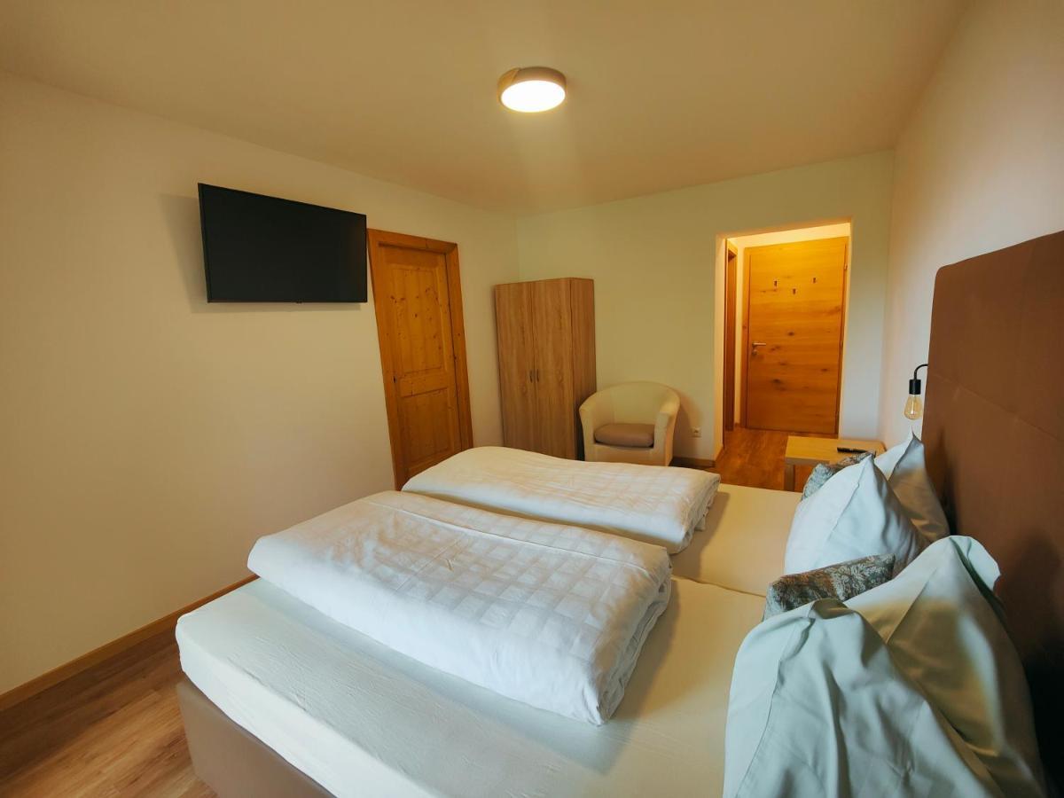 Schlossberg San Leonardo in Passiria Chambre photo